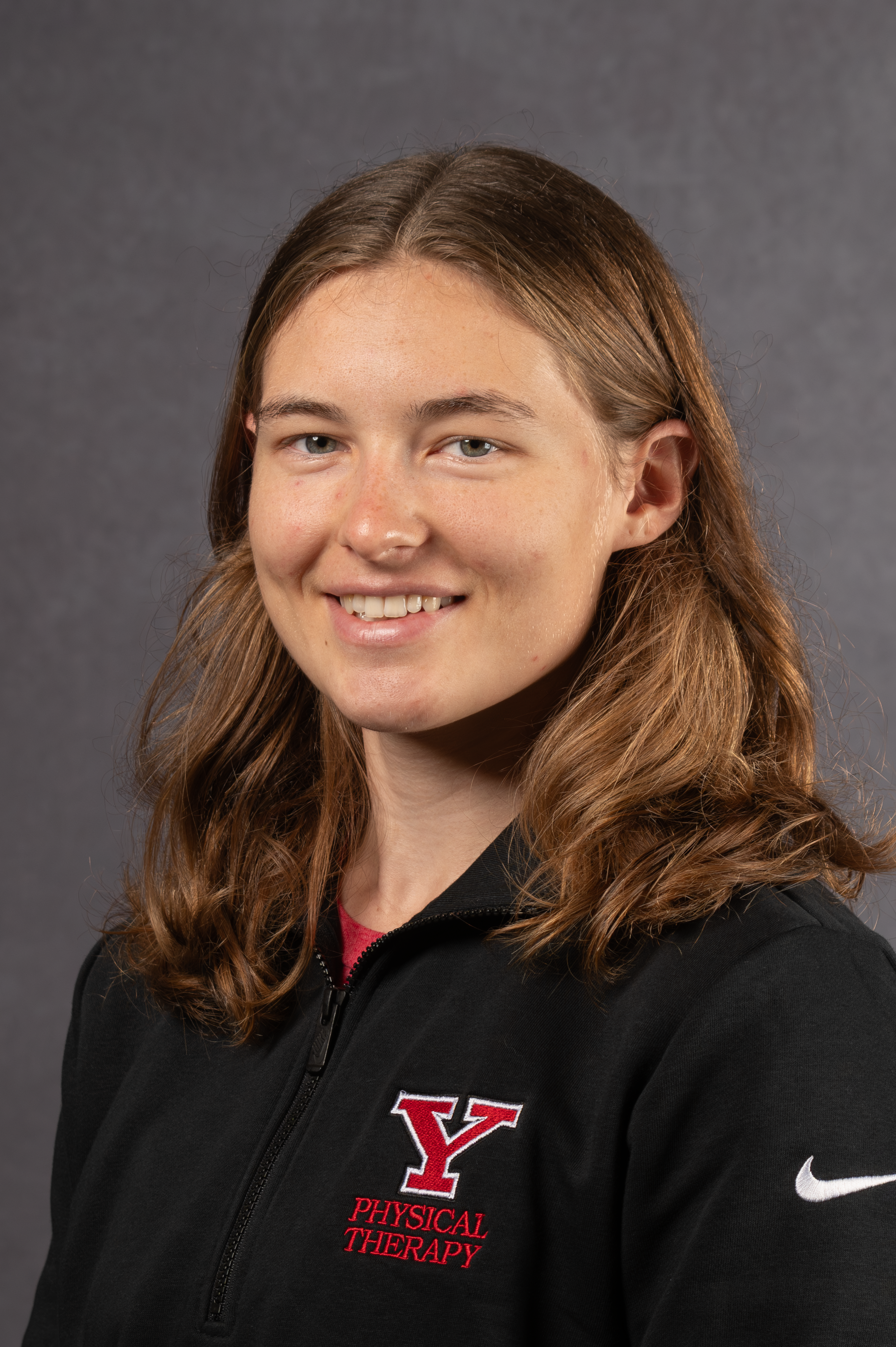Ella Gaylord Headshot