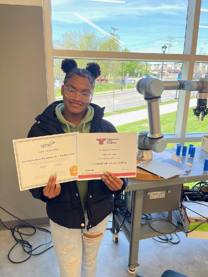 Students earn certification in Universal Robots
