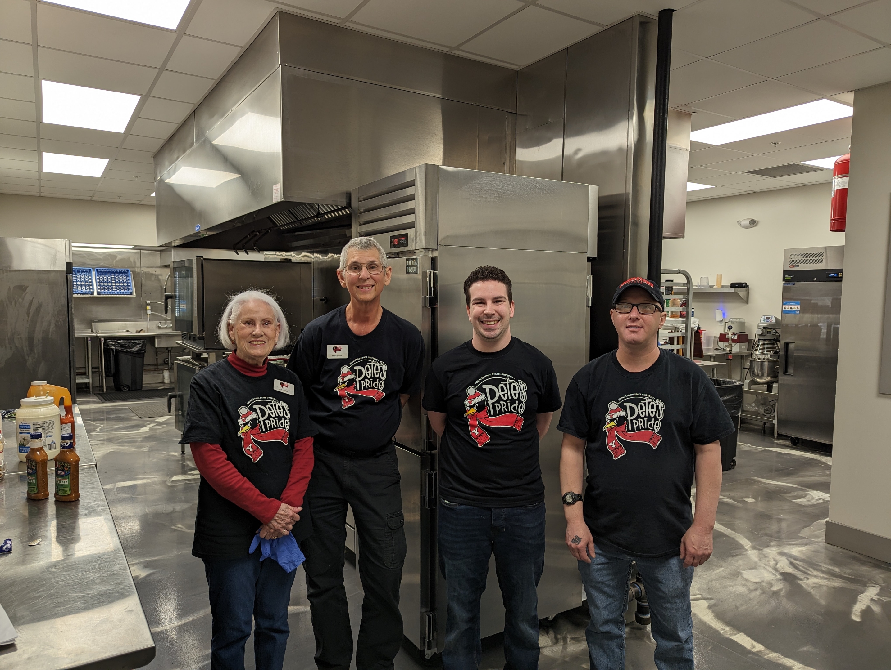 Youngstown Area YSU Alumni Chapter Volunteers