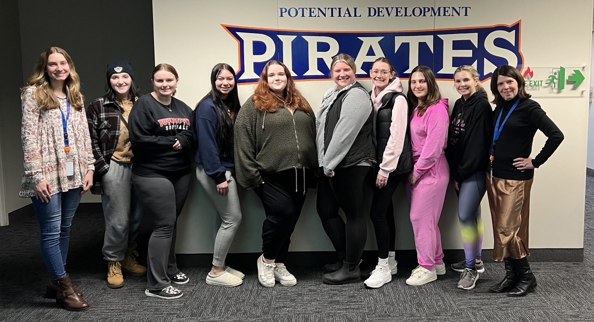 YSU students in the Student Nonprofit Leadership Organization visit the Potential Development Program.