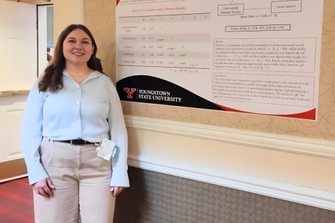 Haley Lewis presents her research