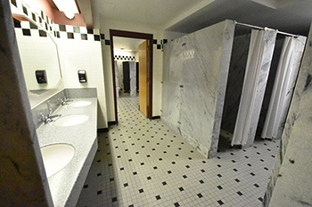 Lyden House bathroom