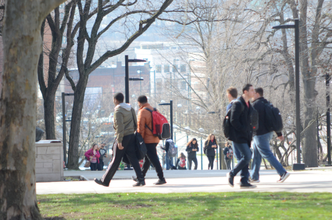 YSU Students on Campus 