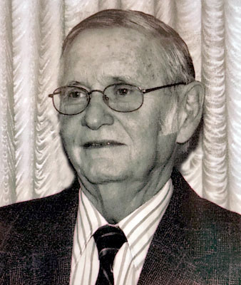 headshot of Charles Darling 