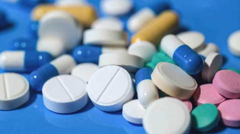 Graphic of pills 